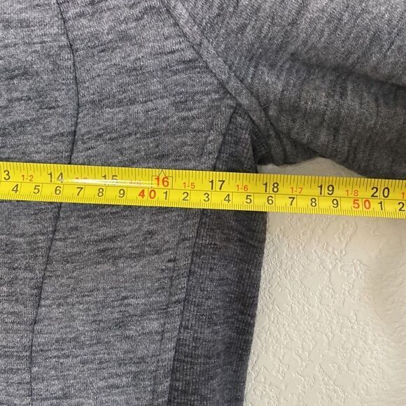 LULULEMON Women’s Full Zip Charcoal Hoodie Size 6 - Picture 2 of 8